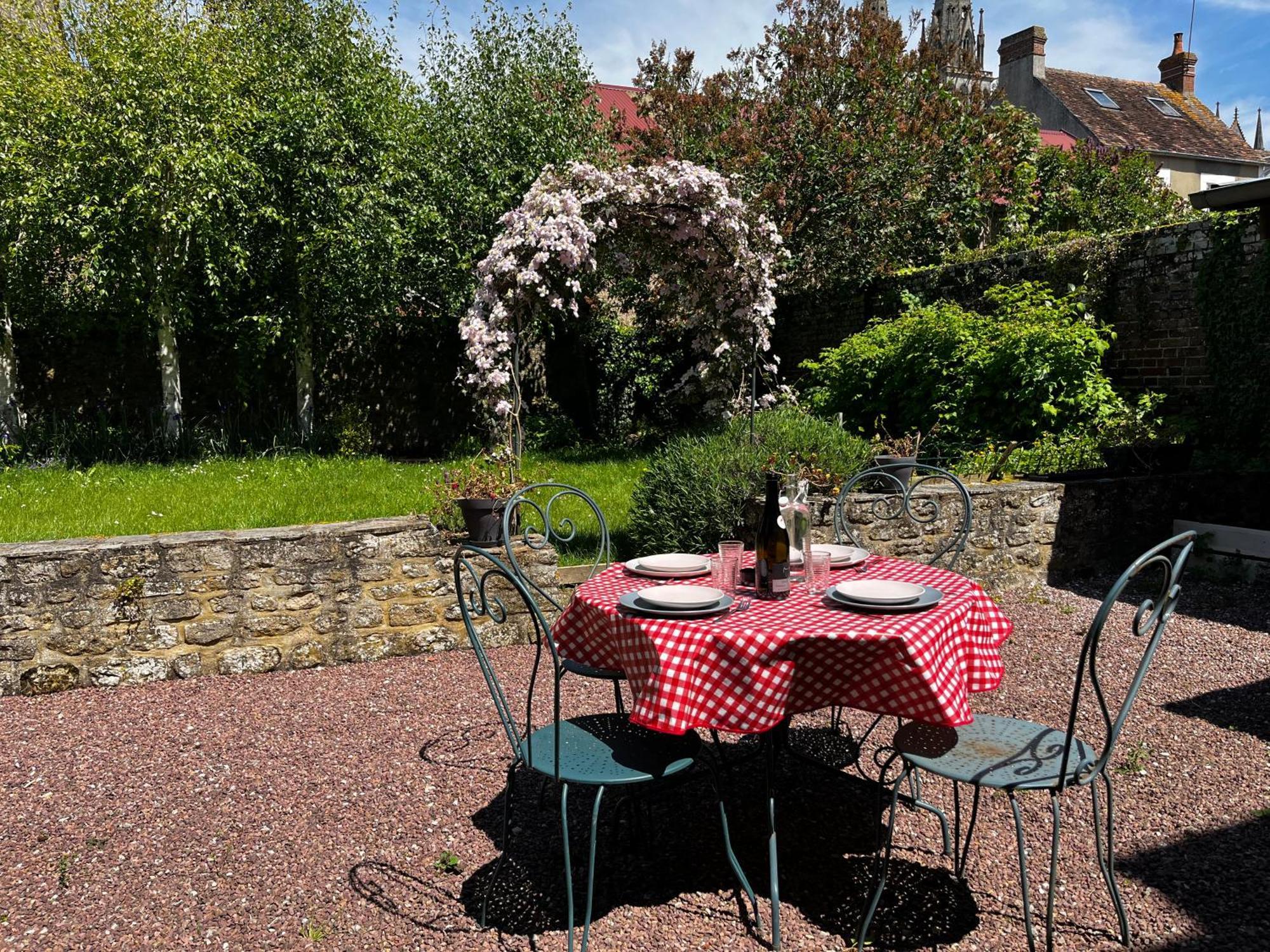 Maison Chaleureuse Avec Jardin - Pause Normande Sées Екстериор снимка